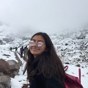 Meet your Posher, Ana paula